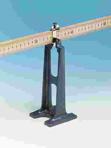 Demonstration Balance Support for Physical Science and Physics
