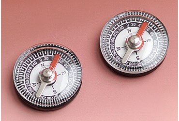 Small Magnetic Compass for Field Studies in Earth Science and Environmental Science