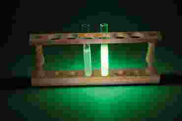 Exploring Light Sticks Chemical Demonstration Kit