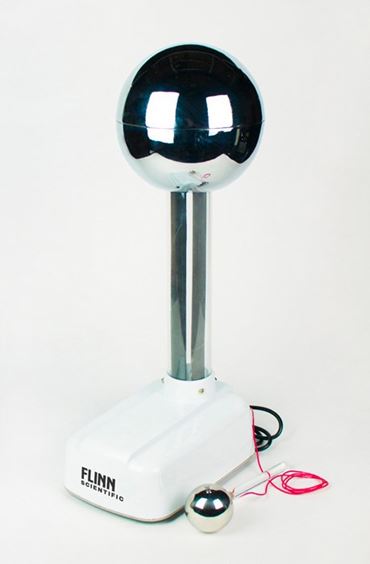 Flinn Van de Graaff Generator