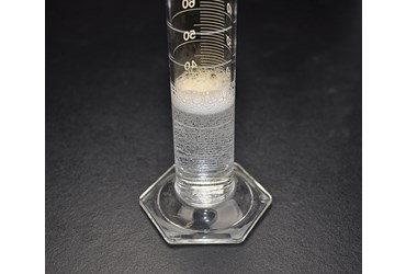 The Effervescent Oscillator Chemical Demonstration Kit