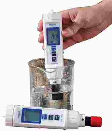 Dissolved Oxygen Meter for Field Studies in Environmental Science